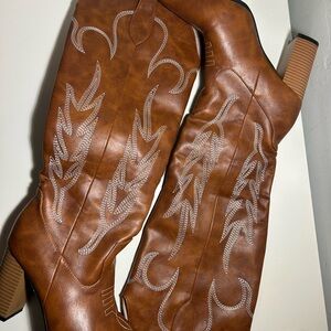 Brown Western-Style Women Boots